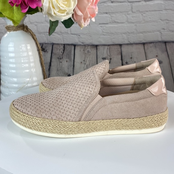 DR SCHOLLS BE FREE ENERGY TECHNOLOGY Lt Pink Slip On Espadrille Flats - Picture 4 of 17
